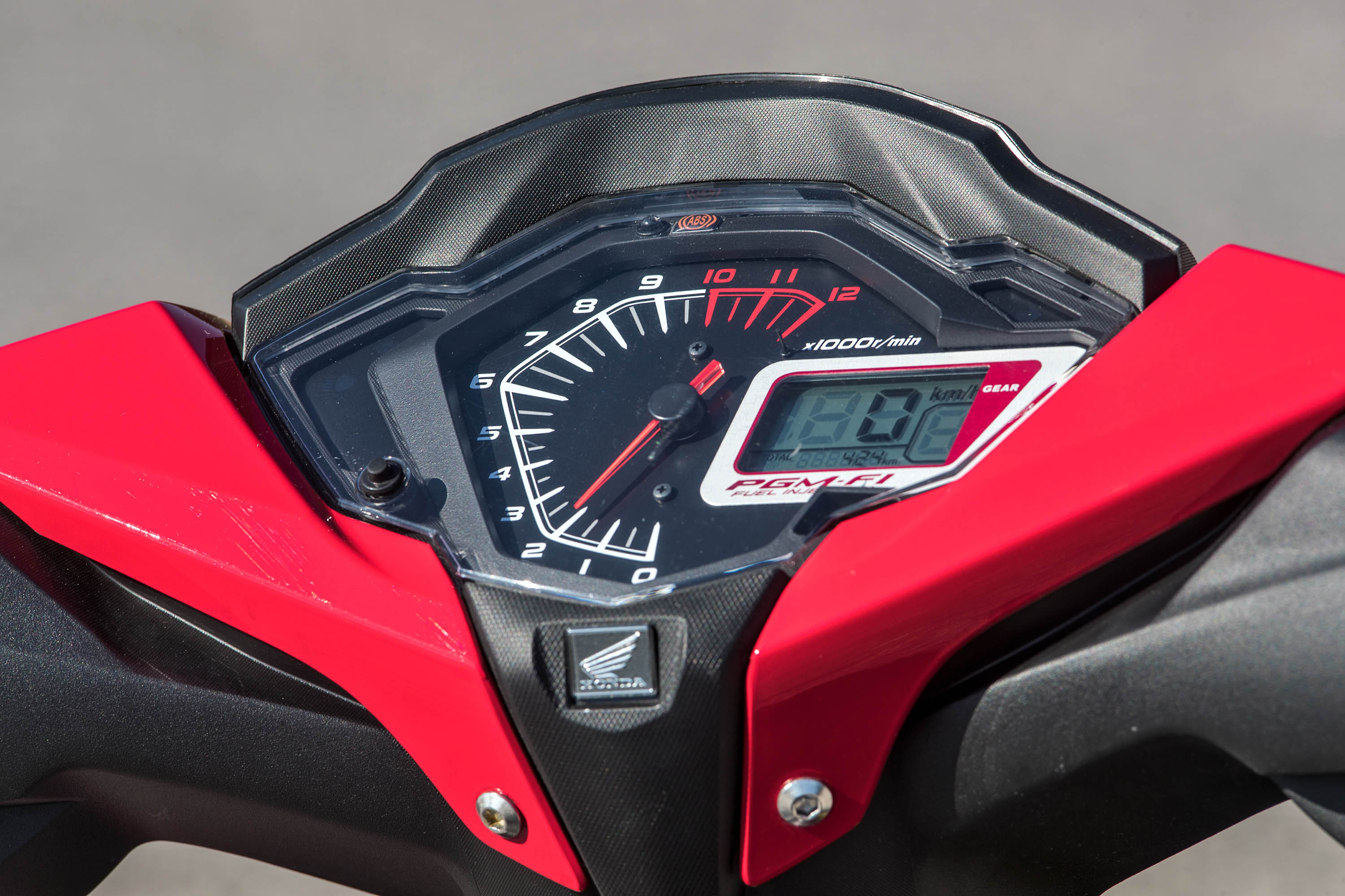 Honda_Supra_GTR_150_detail_020
