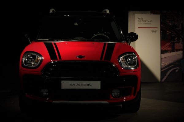 P90343184_lowRes_mini-at-madwalk-2019