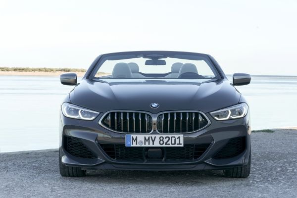 P90343212_lowRes_the-new-bmw-m850i-xd
