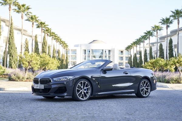 P90343225_lowRes_the-new-bmw-m850i-xd