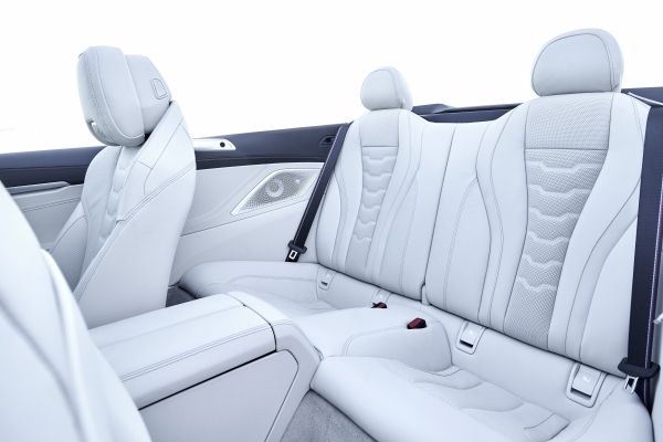 P90343264_lowRes_the-new-bmw-m850i-xd